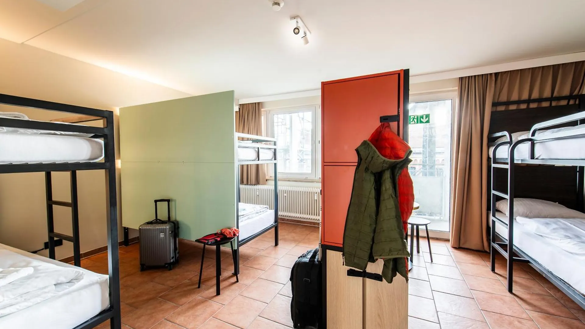 ***  Meininger Hotel Muenchen Zentrum Almanya