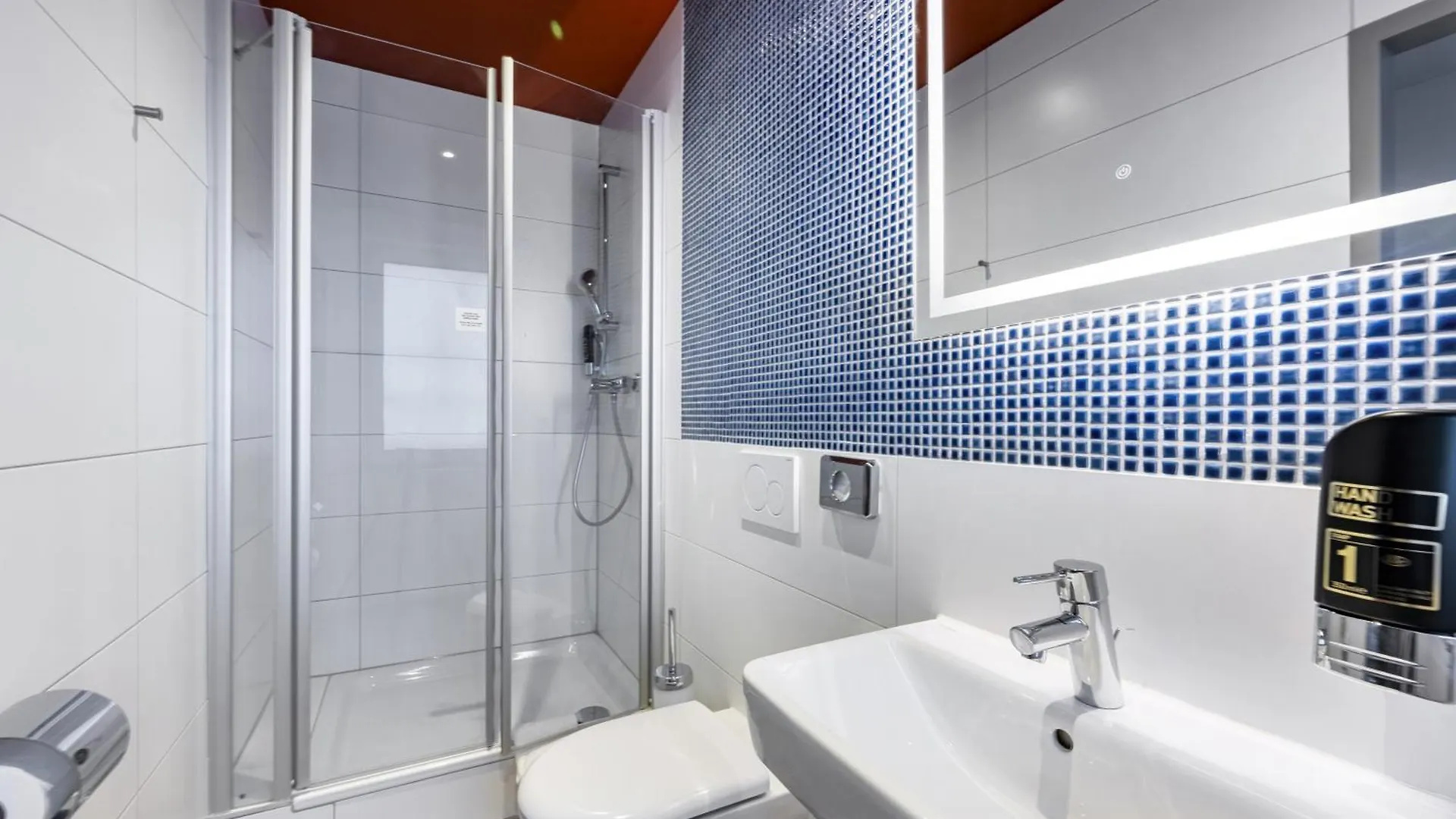 ***  Meininger Hotel Muenchen Zentrum Tyskland