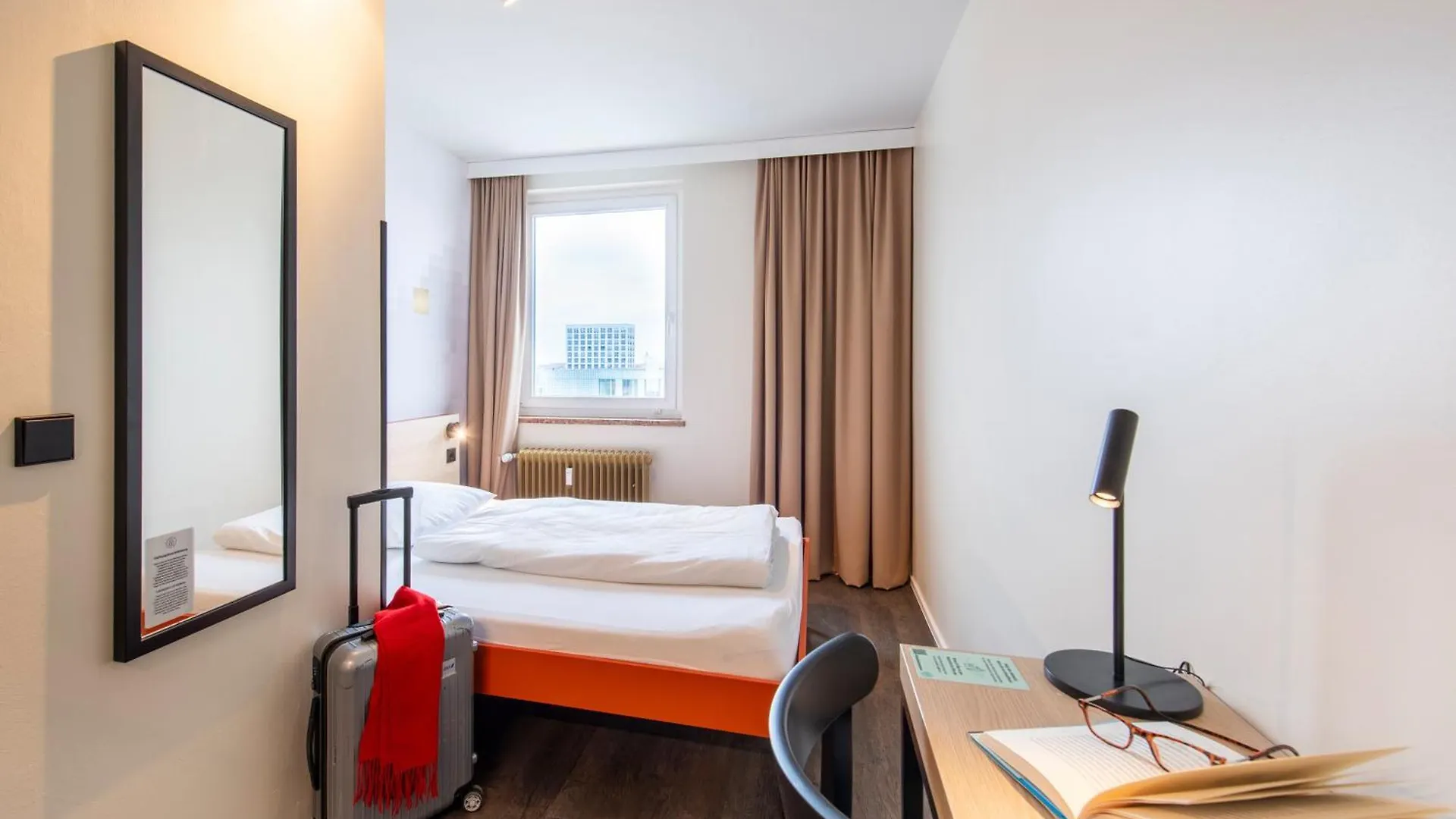 ***  Meininger Hotel Muenchen Zentrum Németország